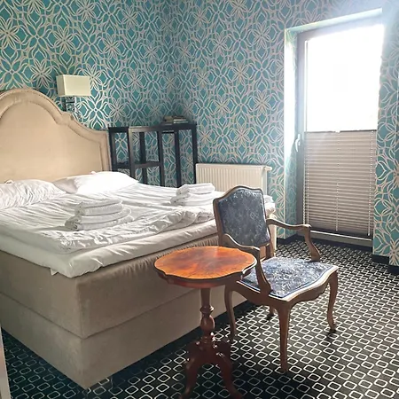 Cocorico Old Town Adults Only Couette-café